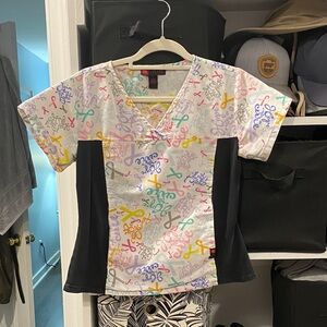 Cherokee MulticolorScrub top with Black Panels